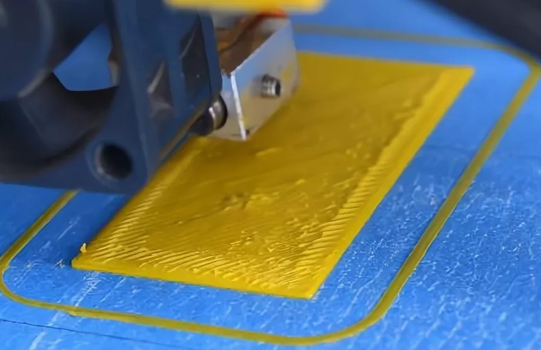 Не прилипает первый слой при печати на 3D Принтере?